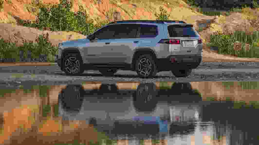 Noua Jeep Cherokee, oferit cu un singur motor hibrid de 210 cai putere