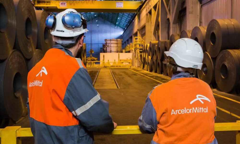 Oprirea operațiunilor la ArcelorMittal Hunedoara și efectele asupra economiei locale