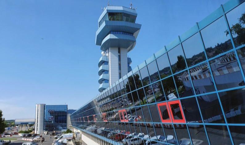 Aparat de zbor civil observat în apropierea Aeroportului Henri Coandă din București