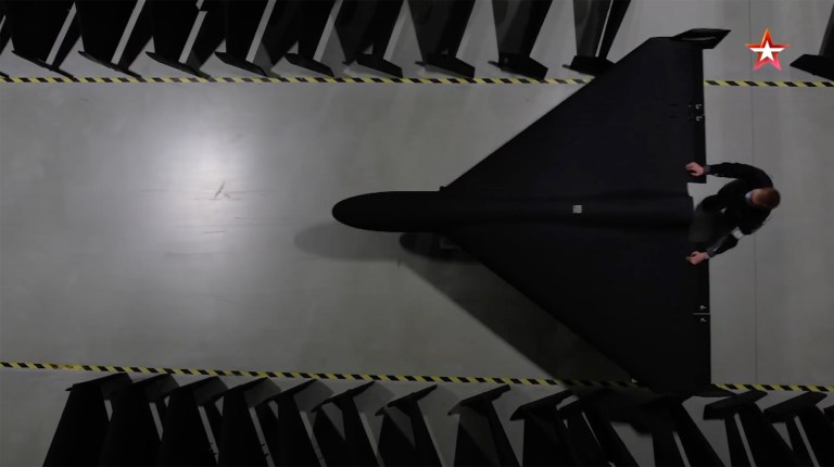 „De neacceptat”. Lidera diplomației UE denunță încălcarea spațiului aerian al României de către dronele rusești.