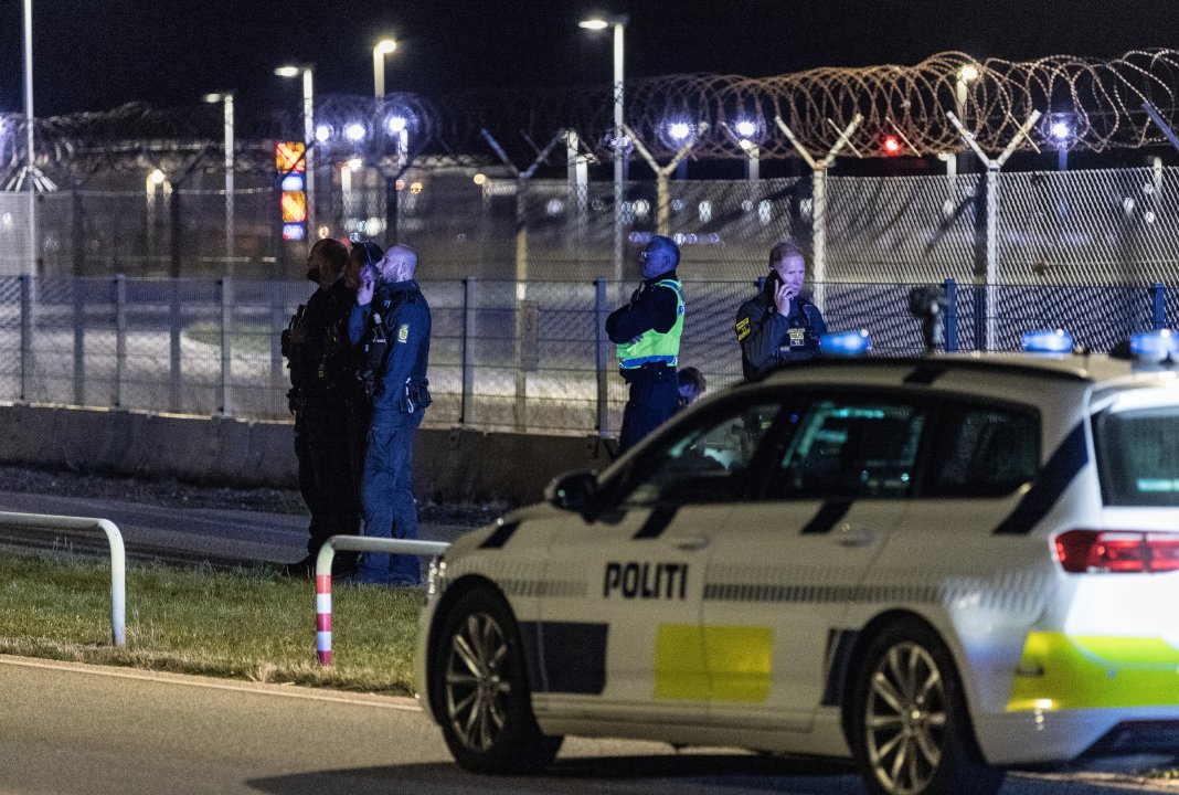 Informații după închiderea aeroportului din Copenhaga din motive de drone mari: Acestea au acționat „foarte ciudat”, controlate de un „operator priceput”