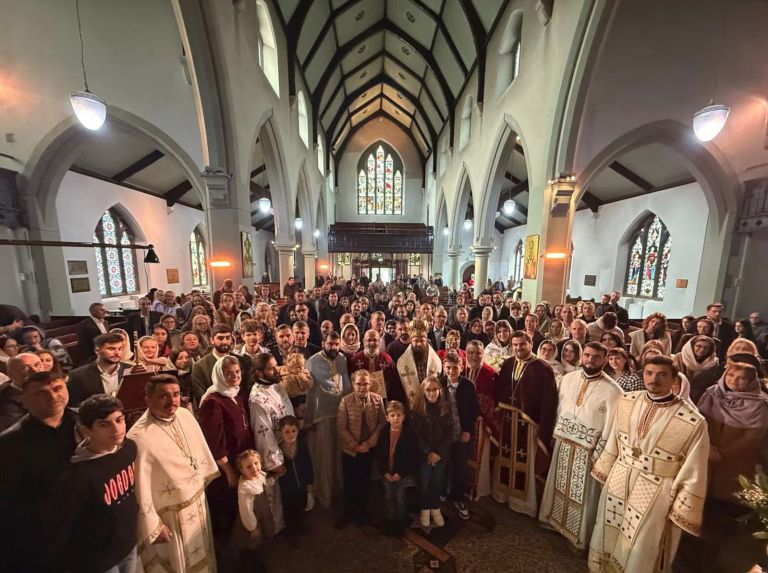 „Un miracol divin”: Comunitatea ortodoxă română desfășoară prima slujbă în catedrala nou dobândită din Dublin