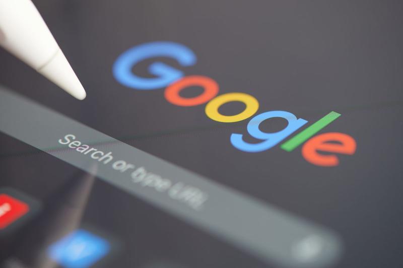 Uniunea Europeană penalizează Google cu 2,95 miliarde de euro din cauza „practicilor abuzive”, sfidând avertismentele lui Trump despre tratamentul incorect al companiilor tehnologice americane.