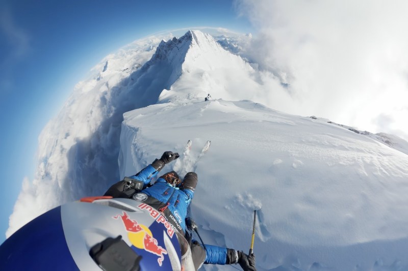 VIDEO: Andrzej Bargiel, primul om care a schiat pe Muntele Everest fără oxigen adițional
