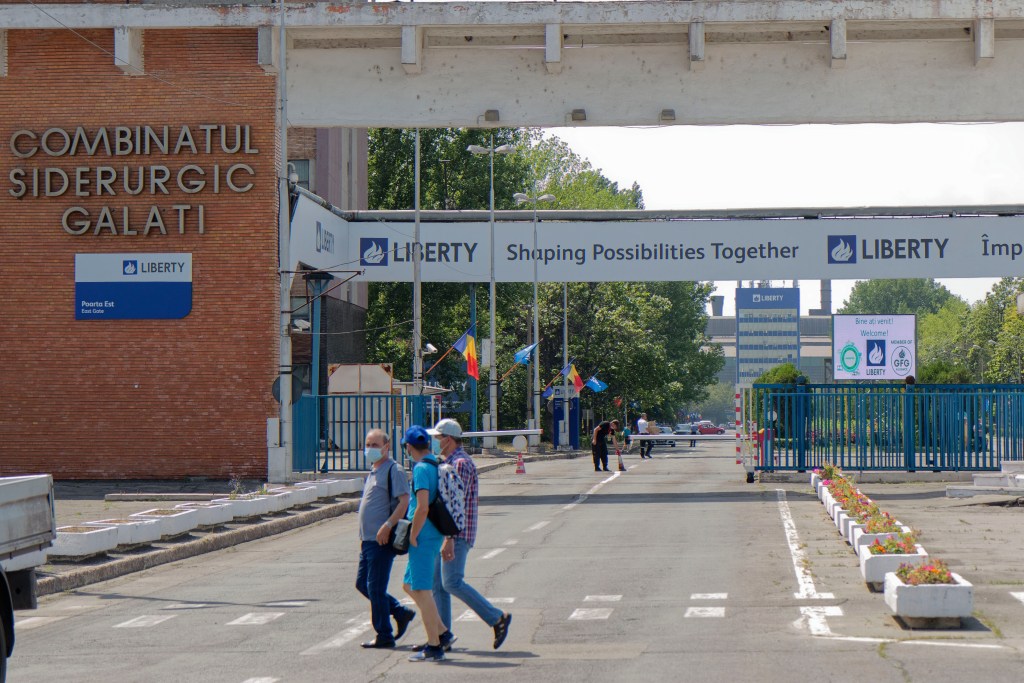 ULTIMA ORĂ FOTO: Investitorii sunt atrași de fostul Sidex. Un consorțiu condus de primul miliardar Dalit din India și-a manifestat interesul pentru preluarea Liberty Galați.