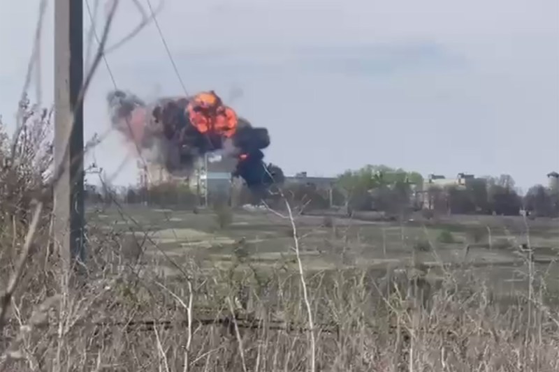 Zeci de sate din jurul unui oraș lovit puternic de ruși sunt evacuate la ordinul Ucrainei.