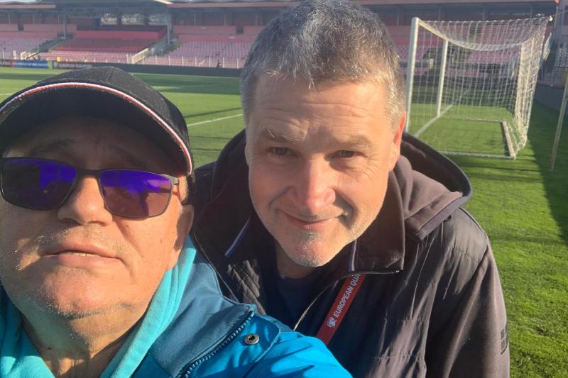 Comentatorii Prima TV ai echipei naționale a României, Grădinescu și Mocanu, indignați după incidentul din Bosnia: „Dragi oameni, dacă doriți să știți cum e în Europa, vă povestim noi ce am trăit”