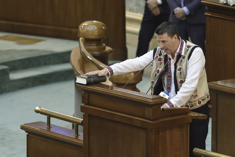 Senator ales pe lista SOS, suspectat de sustragerea unui rucsac din recepția unui hotel