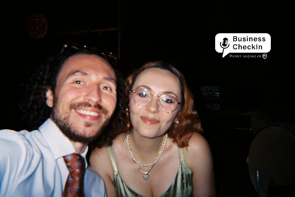 StartupCafe.ro: Business CheckIn. Doi tineri din sectorul publicitar au inițiat „Prinde-mă-n cadru”, afacerea ce revitalizează farmecul pozelor vintage în epoca digitală