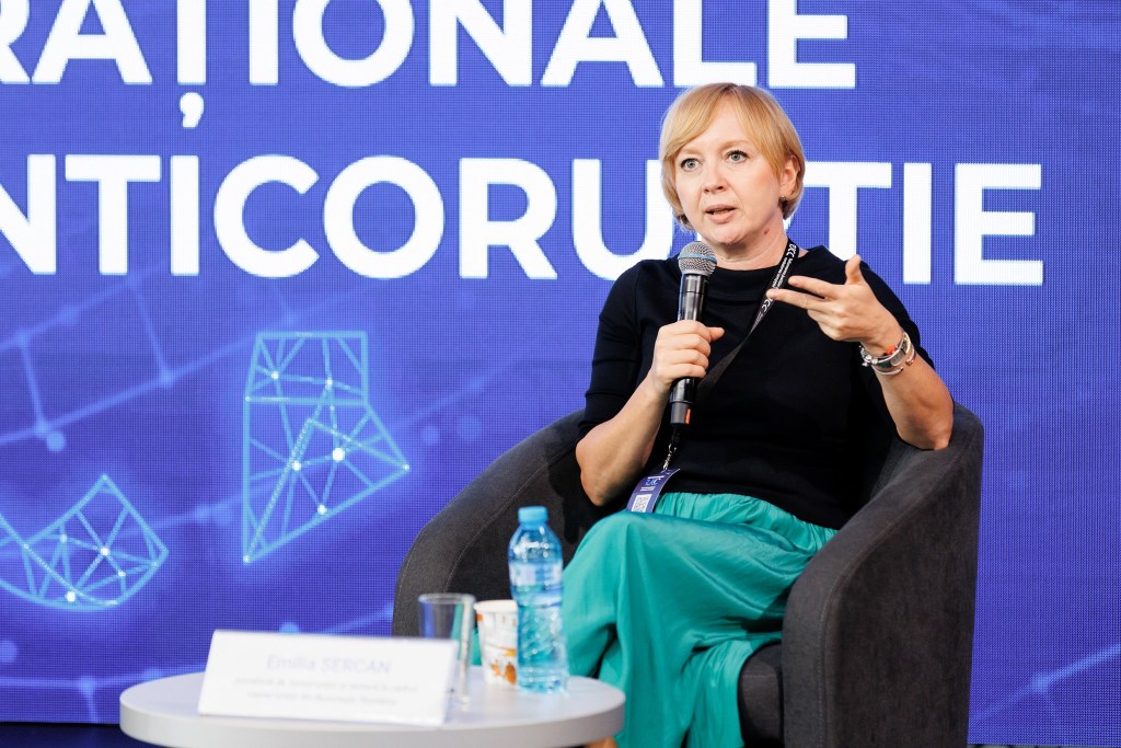 Emilia Șercan, referitor la posibila numire a lui Marilen Pirtea în fruntea ministerului Educației: „Poate Bolojan l-a văzut ca o opțiune deoarece nu era la cunoștință de plagiatele sale”