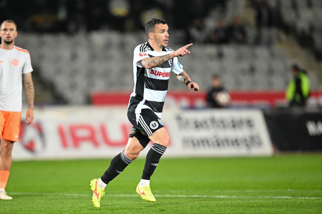 SuperLiga: Dan Nistor, în vârstă de 37 de ani, și-a extins contractul cu U Cluj