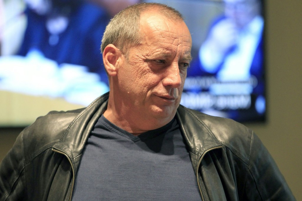 Alain Orsoni, anterior conducător naționalist corsican și președinte al echipei AC Ajaccio, a fost ucis cu un impus la inimă în timpul funeraliilor mamei sale.