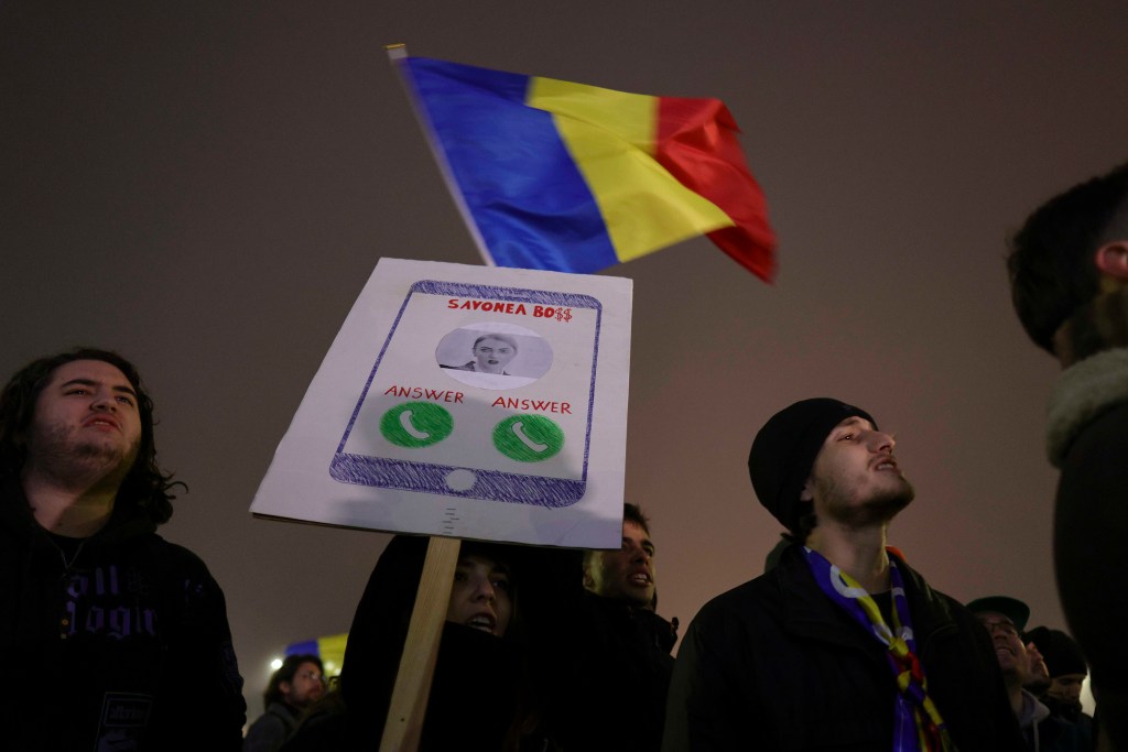 INTERVIU. „Am impresia că devenim din ce în ce mai indiferenți și deznădăjduiți”. Frustrările artistului din Generația Z care, în cadrul celui mai recent concert, a îndemnat tineretul să se mobilizeze pentru o justiție corectă.