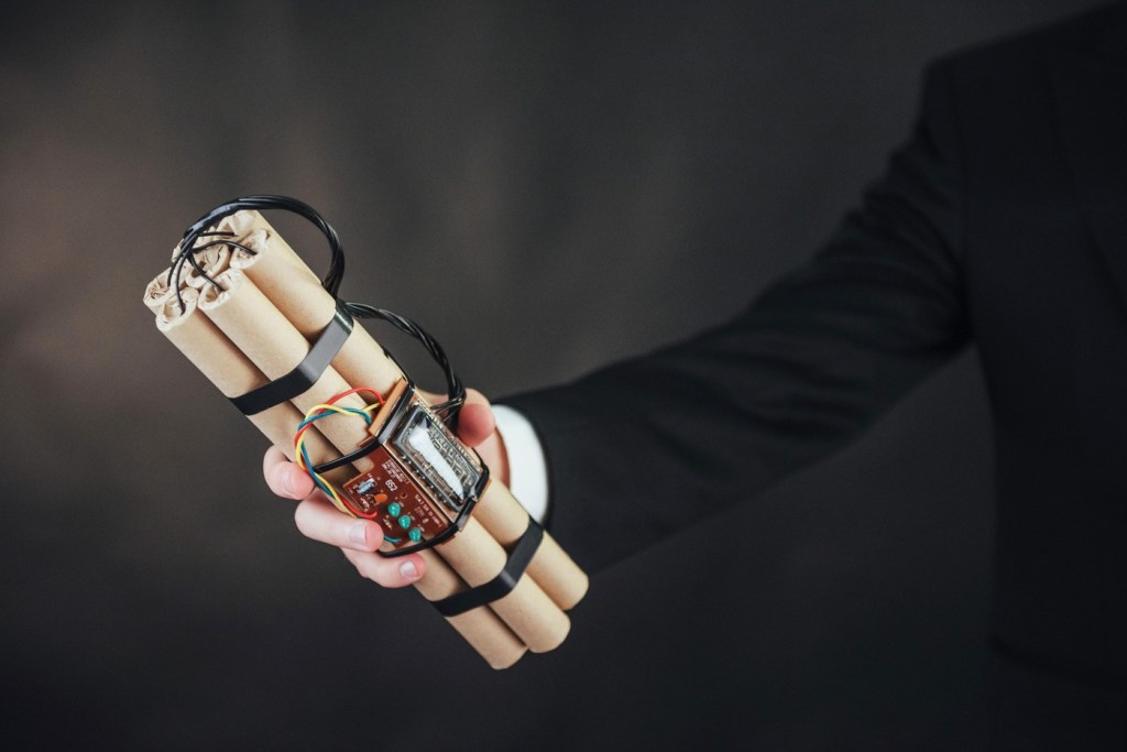 Adolescent de 17 ani reținut pentru organizarea unui atac asupra unei facilități NATO din Norvegia