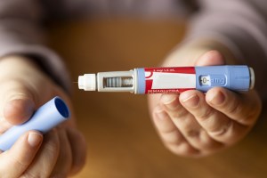 Medicii de familie din Anglia vor fi răsplătiți pentru recomandarea medicamentelor destinate pierderii în greutate.