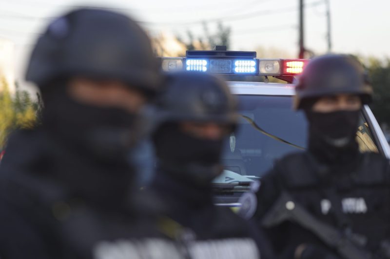 Rețea de spălare a banilor, destructurată în urma unei colaborări între autoritățile române și franceze. Peste 300 de milioane de euro au fost tranzacționate prin firme controlate de români.