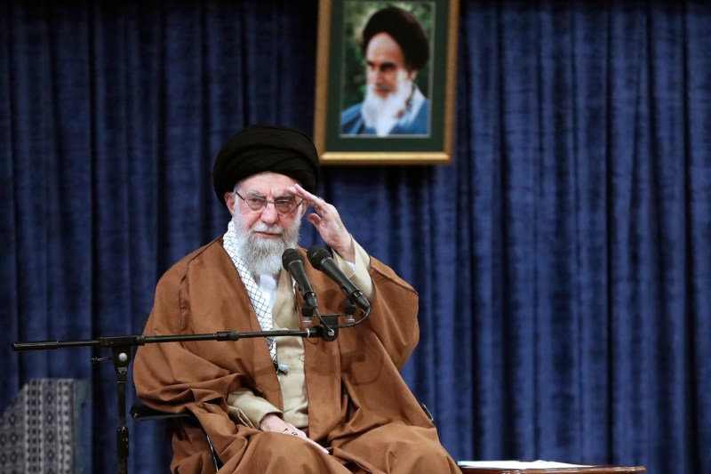 Garda Revoluționară Iraniană a avut o reacție după ce s-a confirmat moartea lui Ali Khamenei: „Mâna răzbunării națiunii iraniene… nu îi va lăsa să scape”