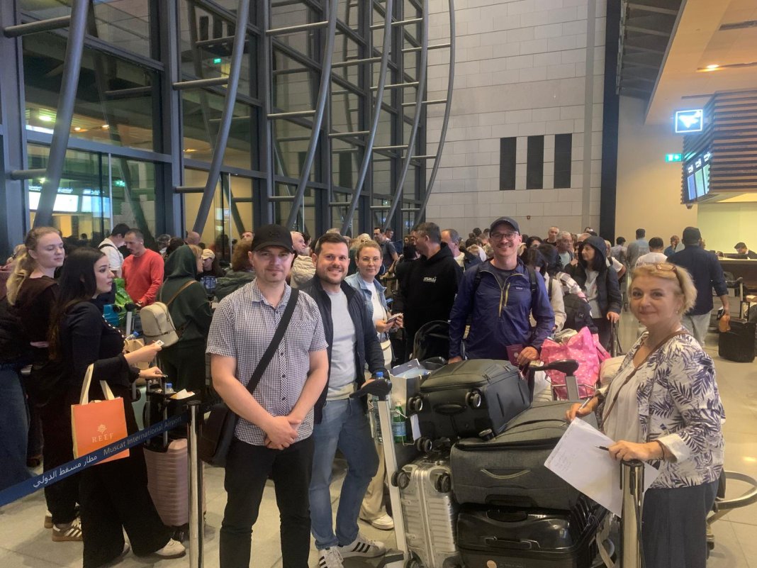 MAE: România, prima națiune care a pus în funcțiune rescEU. Aproape 300 de români întorși luni cu LOT din Oman