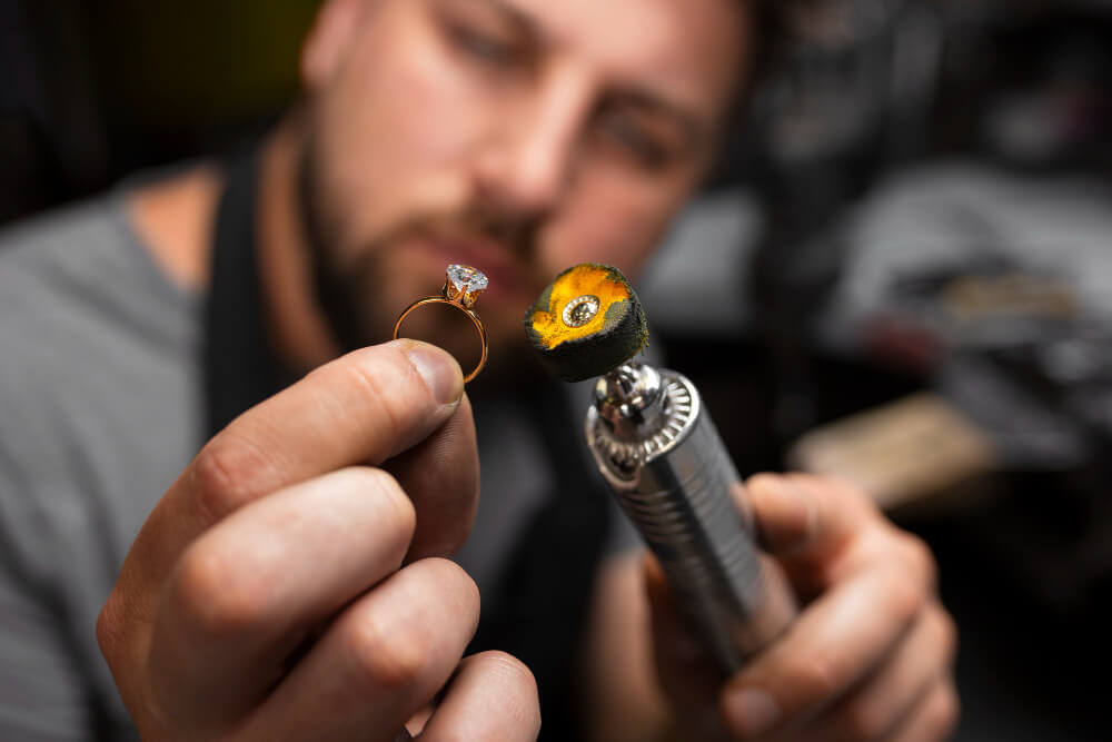 Ce impact are sudura asupra valorii unei bijuterii din aur? Ce impact are sudura asupra valorii unei bijuterii din aur?