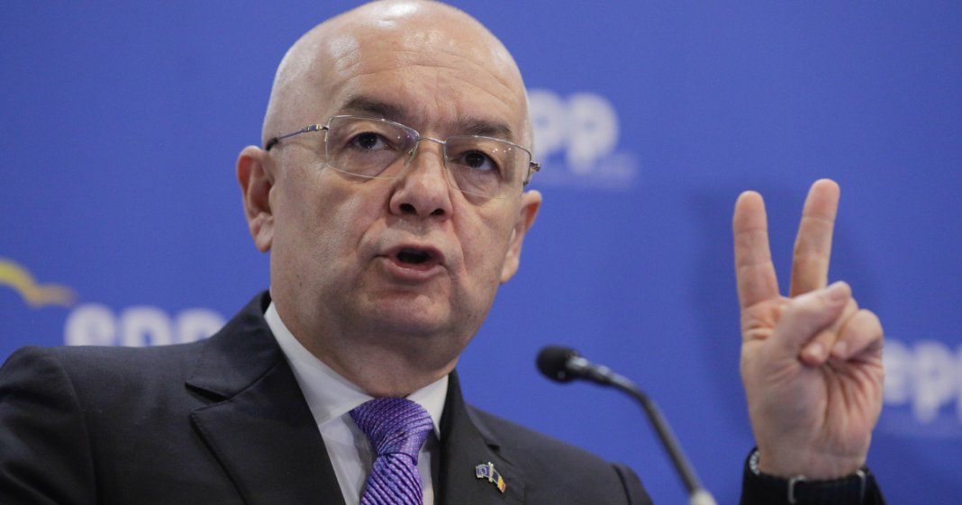 Emil Boc, mesaj îndreptat către PSD și Opoziție: Formațiunile care promovează o moțiune de cenzură ar trebui să constituie noul Guvern