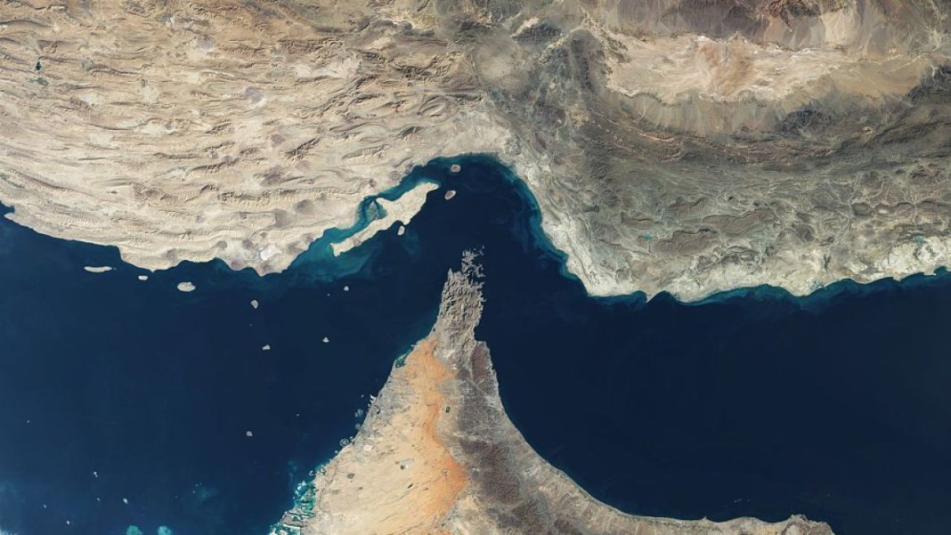 Evenimentele din Strâmtoarea Ormuz la câteva ore după proclamarea încetării focului între SUA și Iran