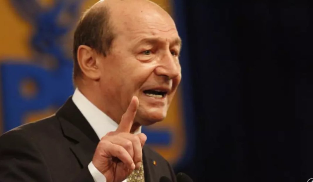 „Optimizarea combustibilului este urgentă”: Traian Băsescu susține că Guvernul Bolojan a făcut „o gravă greșeală”