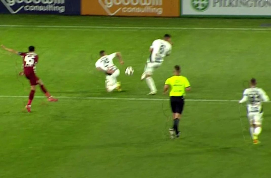 Szabolcs Kovacs a fost decis! Cauza pentru care a oferit penalty în CFR Cluj