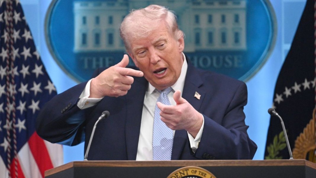 Trump avertizează Iranul: „Civilizația întreagă va fi distrusă în această noapte”. Când expiră termenul limită impus Teheranului