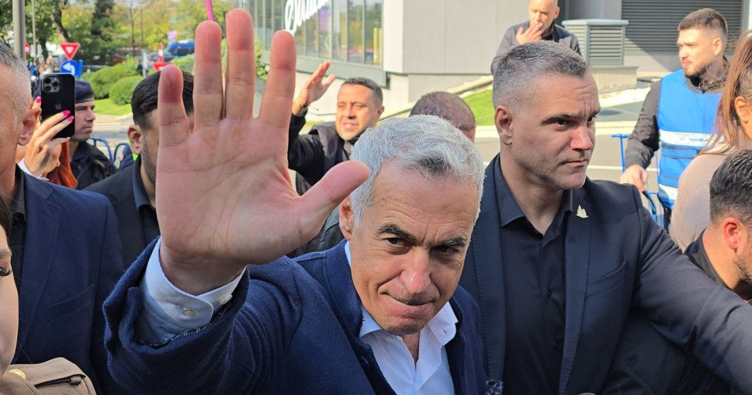 Călin Georgescu, învinuitt de „antiromânism” în legătură cu cazul lui Bolojan. Legături bizare între avorturi și anularea alegerilor