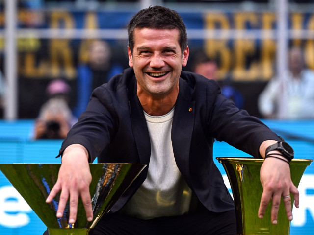 Cristi Chivu a semnat extinderea contractului cu Inter: ”Povestea sa este singulară”
