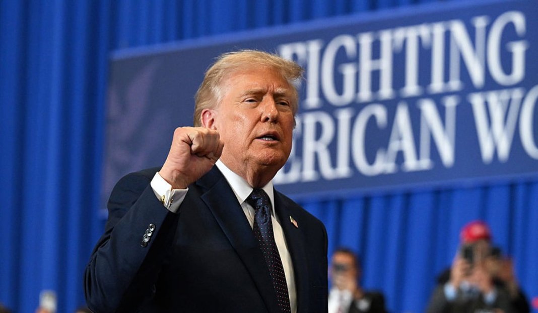 Războiul s-a terminat: Donald Trump anunță finalizarea înțelegerii cu Iranul și anularea imediată a blocadei navale impuse de SUA