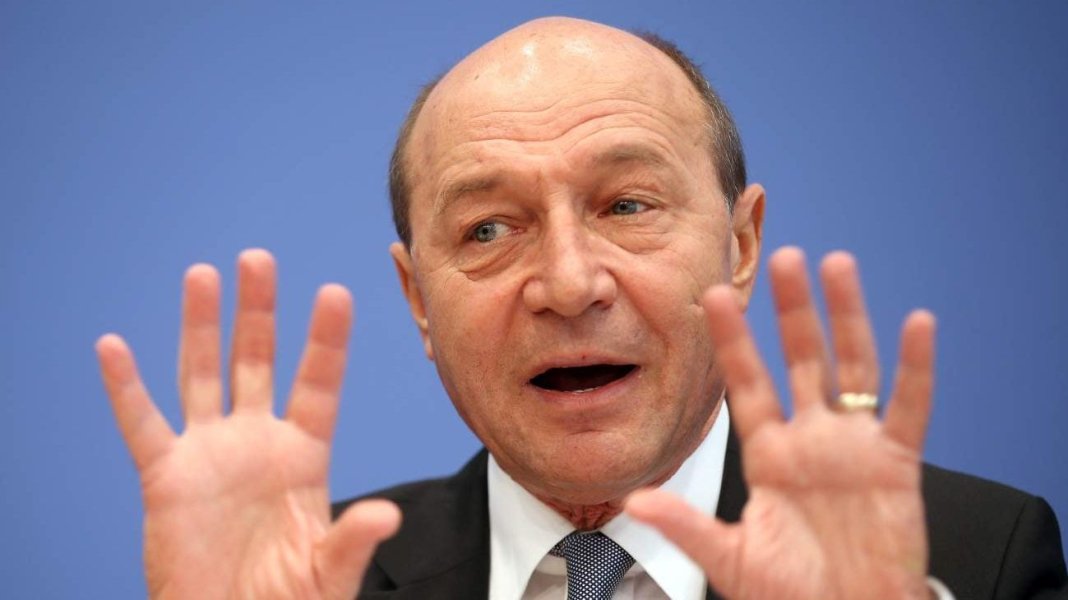 Traian Băsescu critică cu tărie demonstrațiile sindicatelor: „Fiecare leu cerut acum este un leu împrumutat”