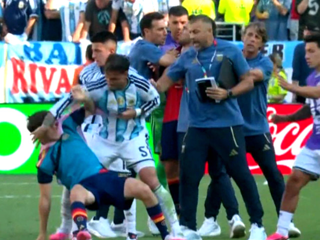 Confuzie după Spania - Argentina 1-0: Gavi și Paredes s-au luat la bătaie! Fotografi incredibile
