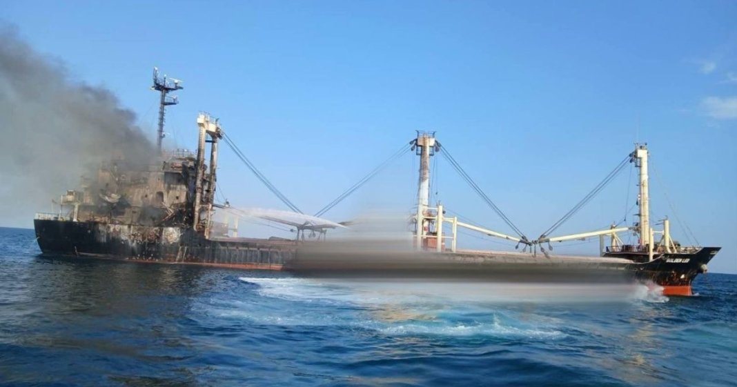 Nava comercială din Turcia a fost lovită de rachete rusești în Marea Neagră; cinci membri ai echipajului decedați, informează...