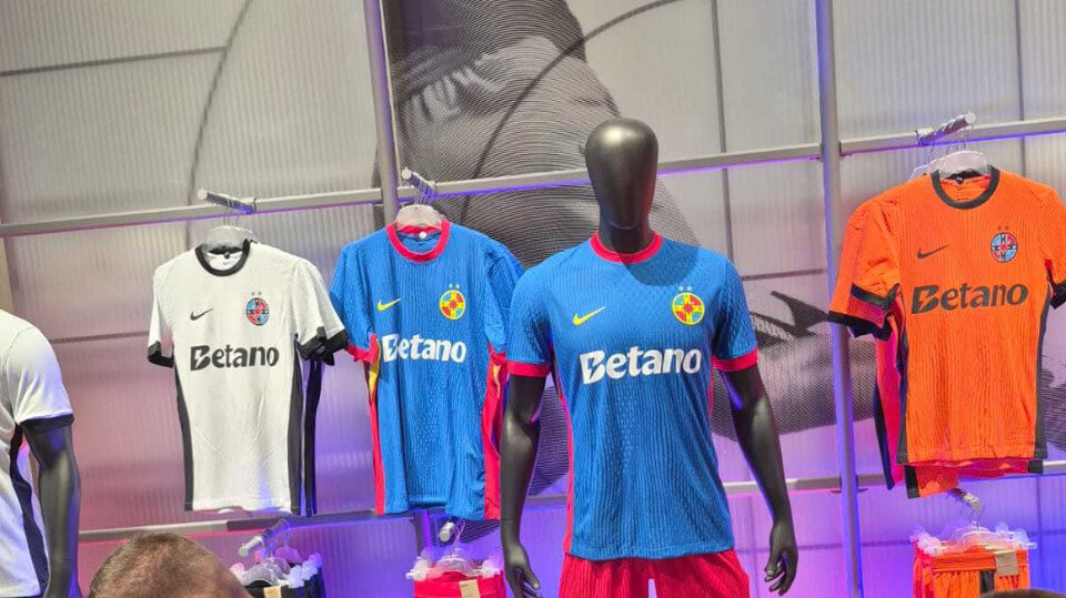 noile uniforme noile uniforme
