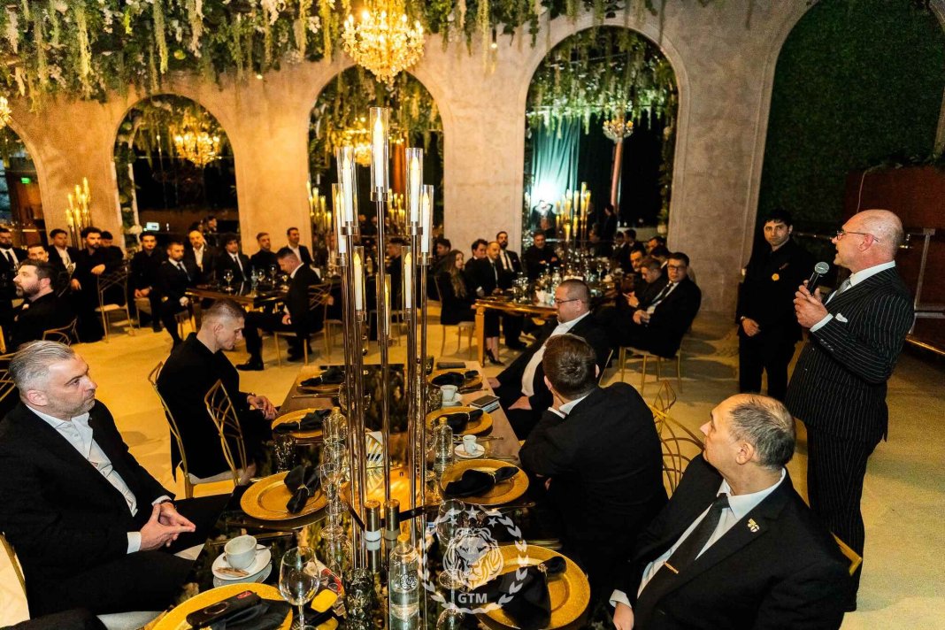 De ce Gentlemen's Club GTM alege cu grijă membrii, și uneori îi lasă să fie propuși, având un număr limitat de membri?