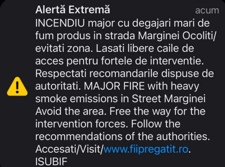 Incendiu de amploare în București. Notificare RO-Alert emisă la 2:12 AM. Imagini cu nori uriași de fum.